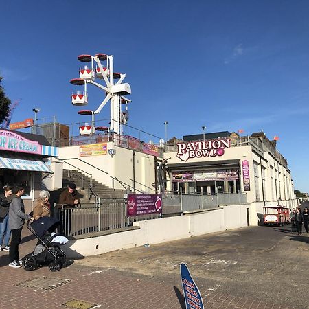 A Wave From It All Great Clacton Eksteriør billede